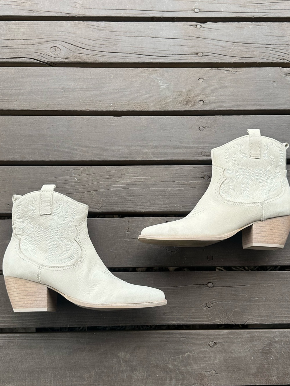Dolce Vita Shania Western Boot in Ivory Nubuck New! - Picture 7 of 13